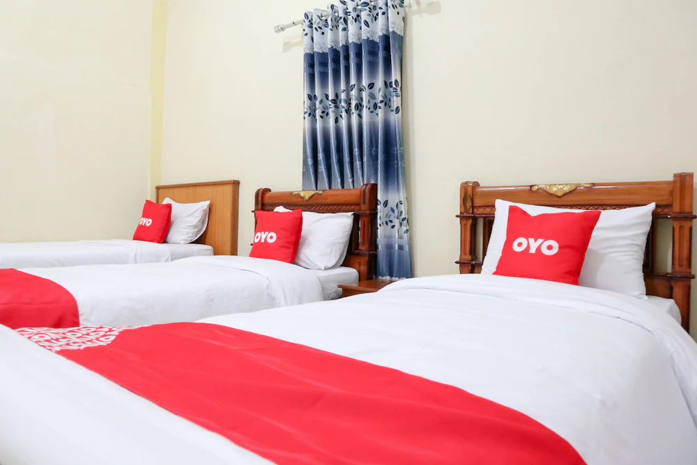 Hotel Almadinah Syariah by OYO Rooms