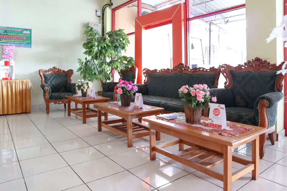 Hotel Almadinah Syariah by OYO Rooms