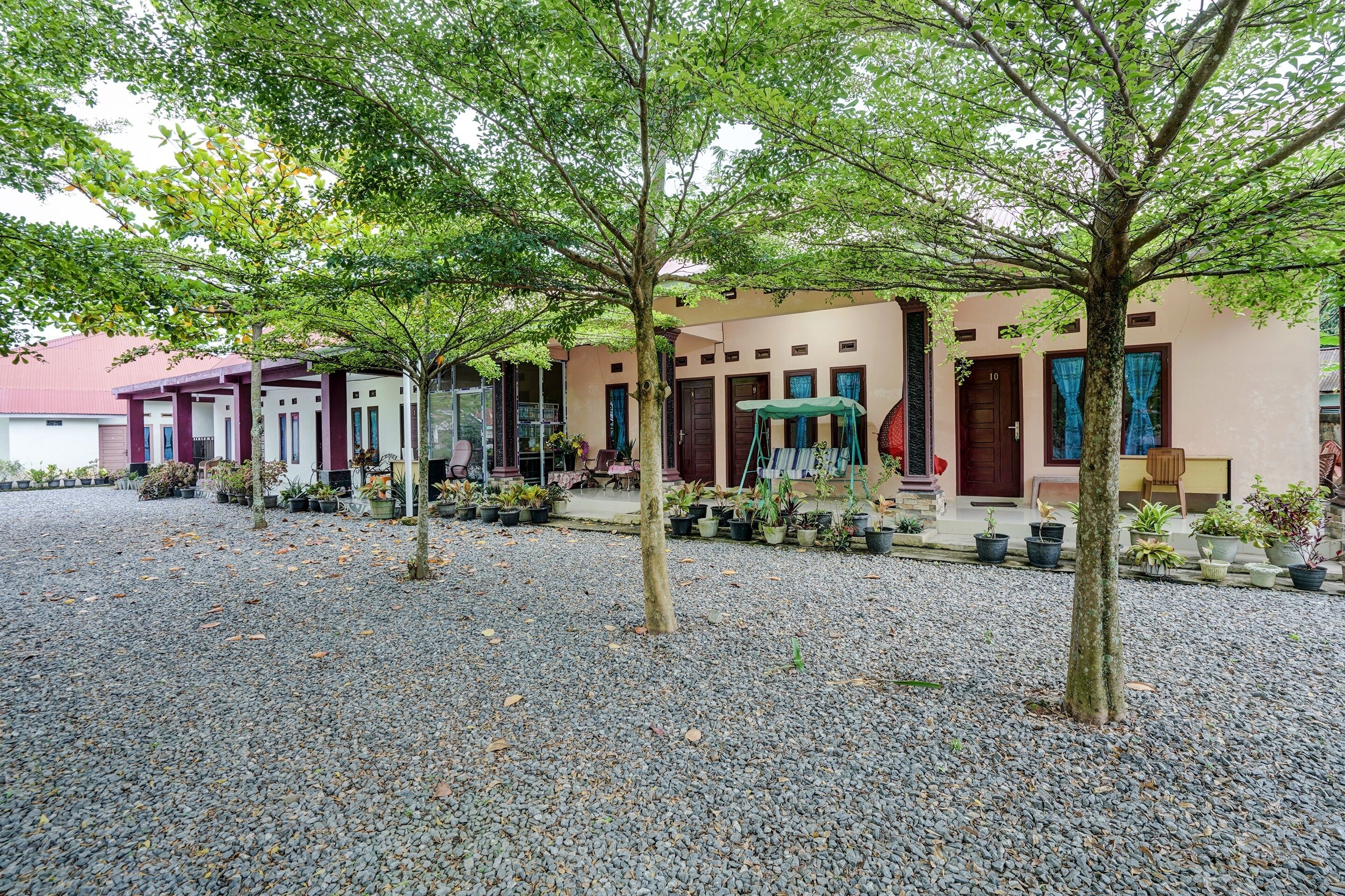 Efniati Homestay Syariah by OYO