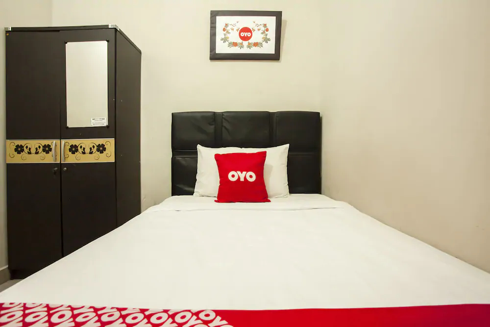 Hotel Apple by OYO Rooms