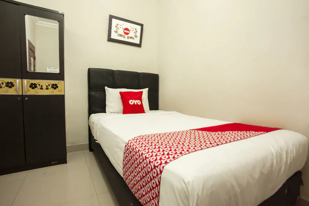 Hotel Apple by OYO Rooms