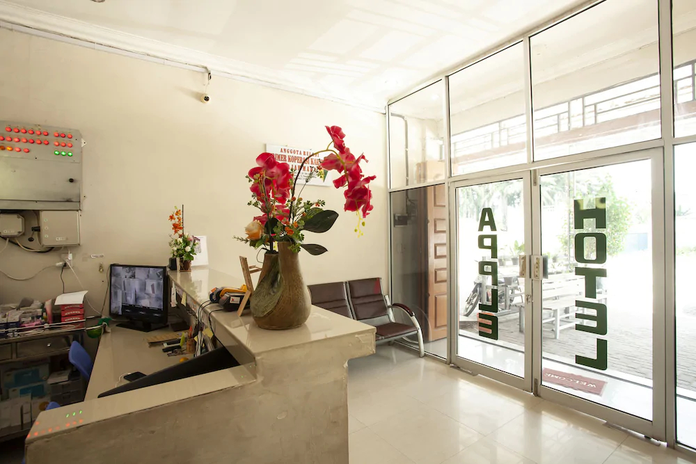 Hotel Apple by OYO Rooms