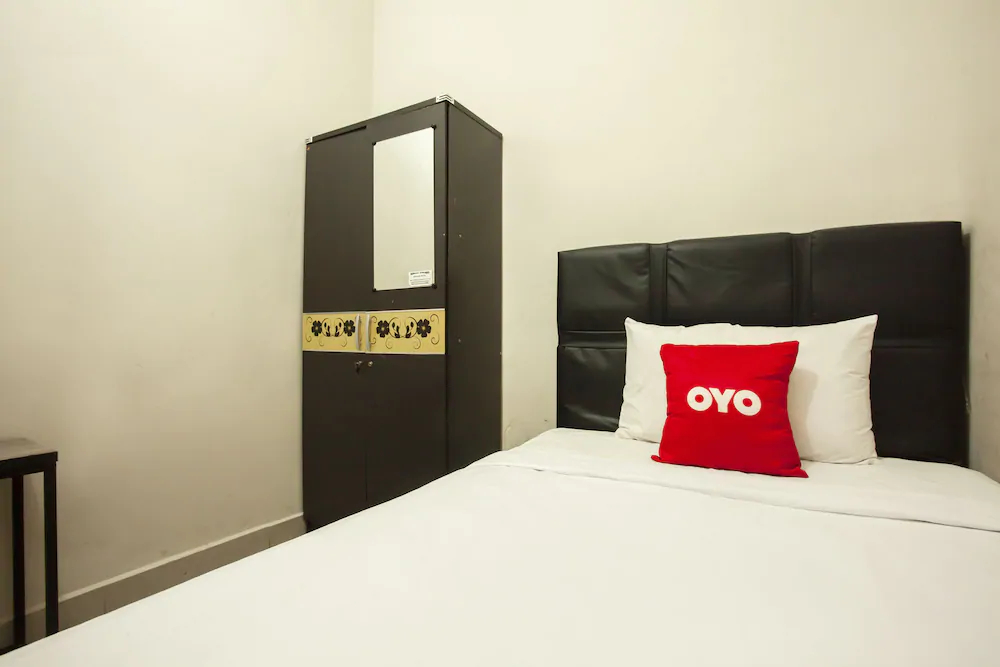 Hotel Apple by OYO Rooms