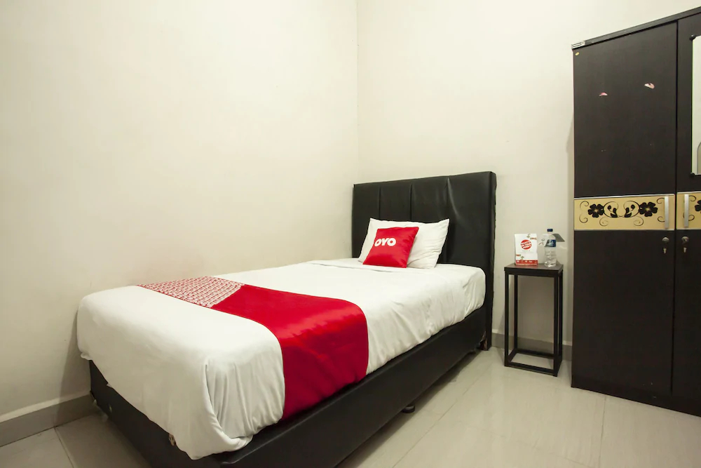 Hotel Apple by OYO Rooms