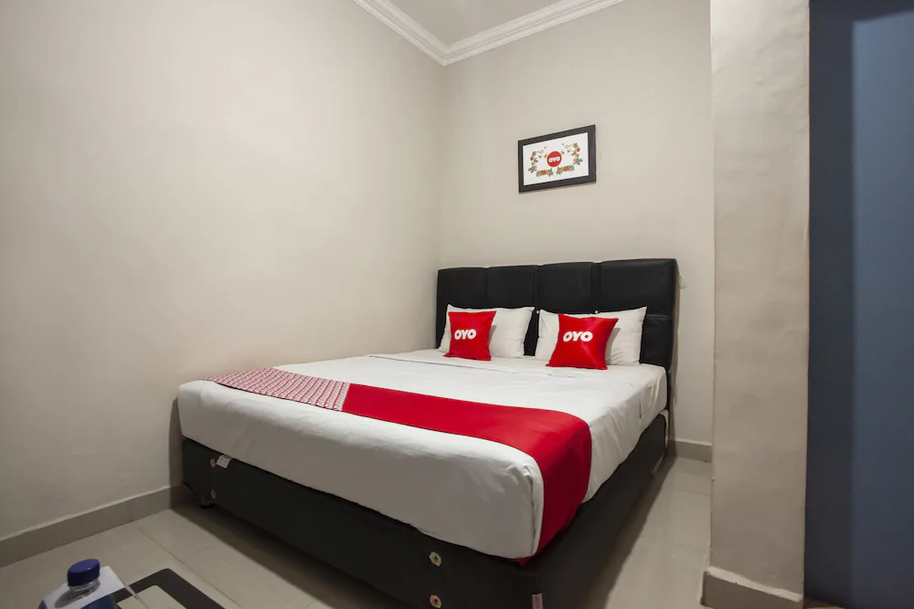 Hotel Apple by OYO Rooms