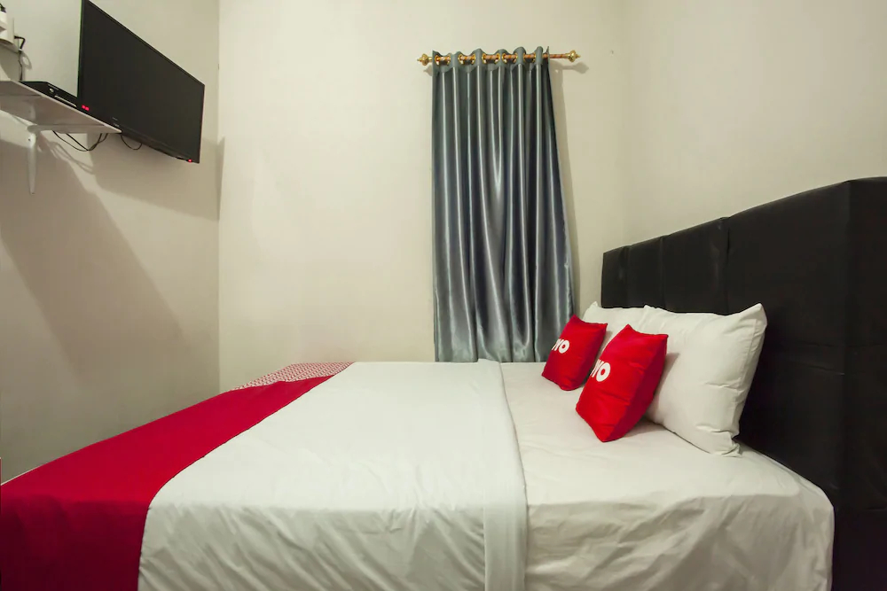 Hotel Apple by OYO Rooms