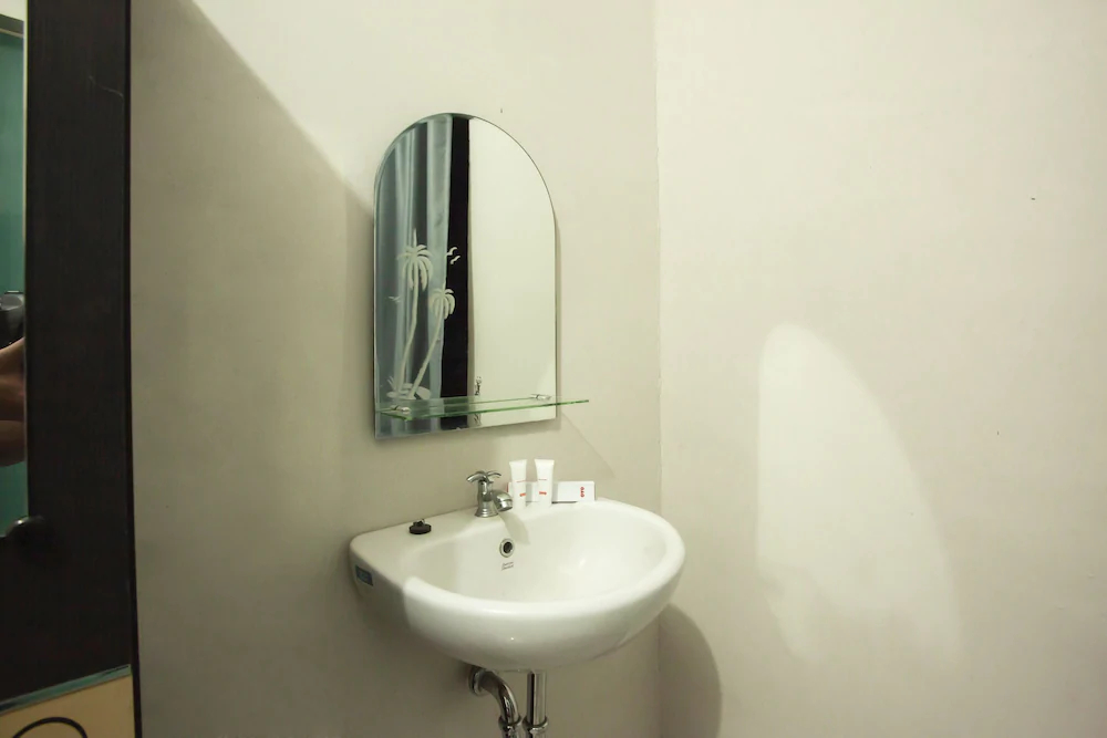 Hotel Apple by OYO Rooms