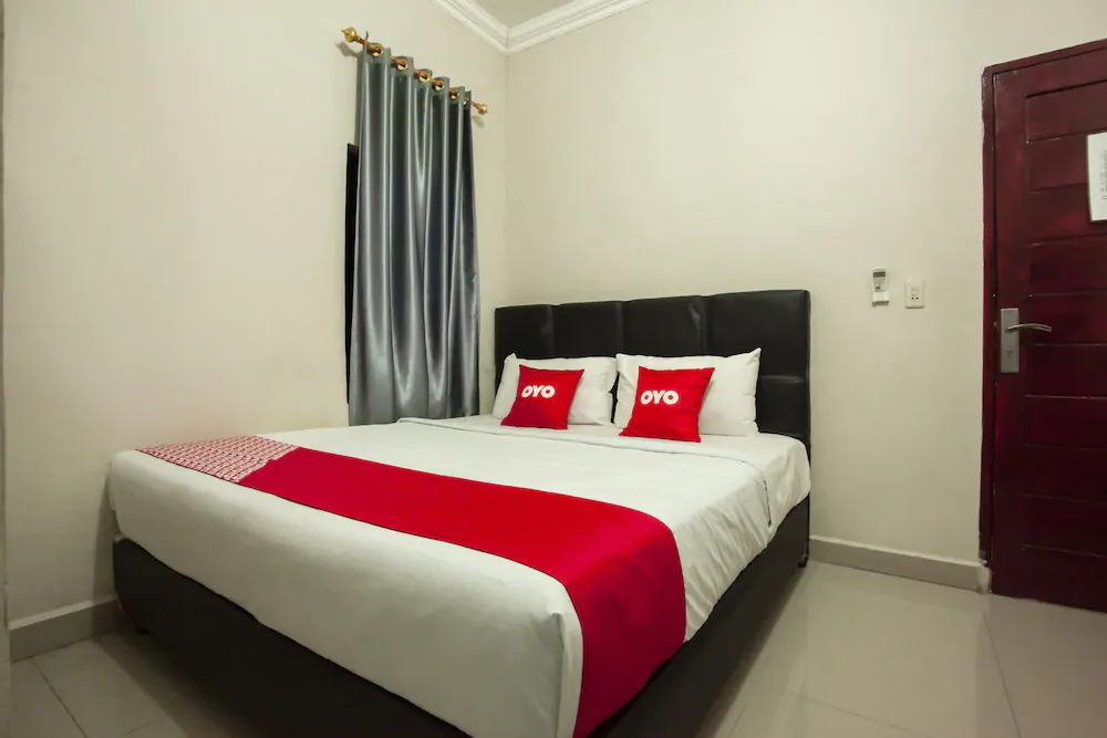 Hotel Apple by OYO Rooms