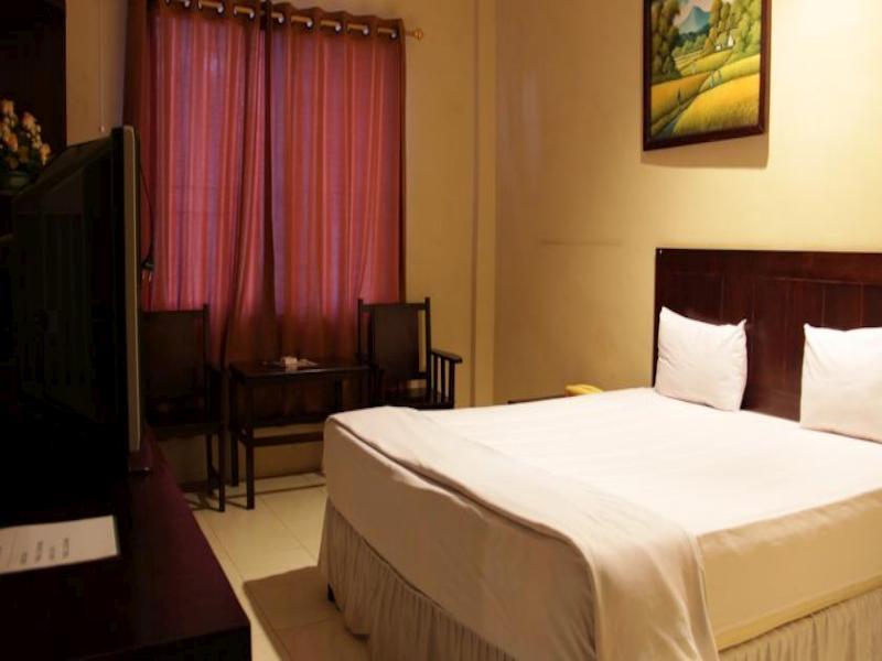 Hotel Sing A Song