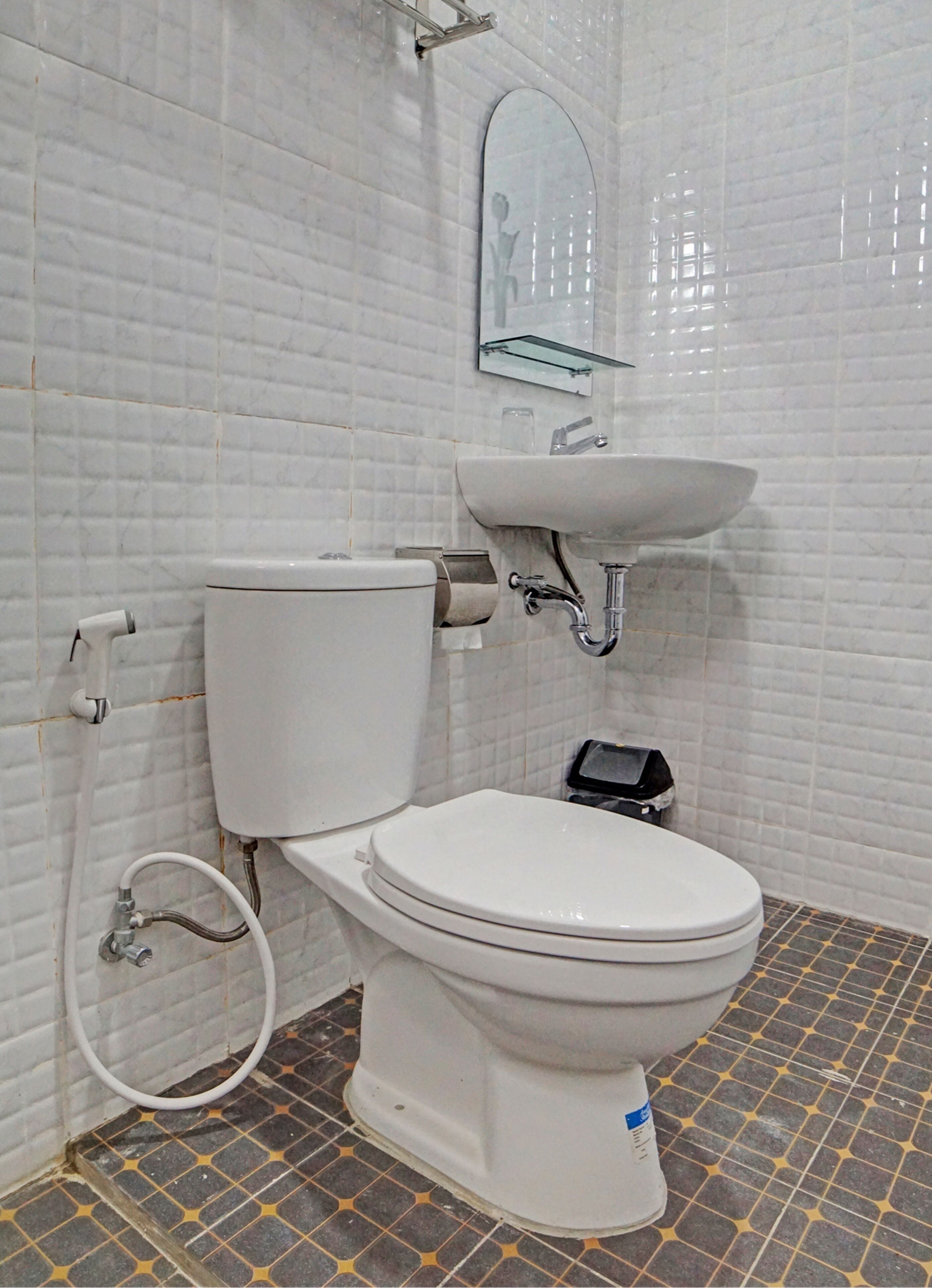OYO 92579 Hotel Mutiara