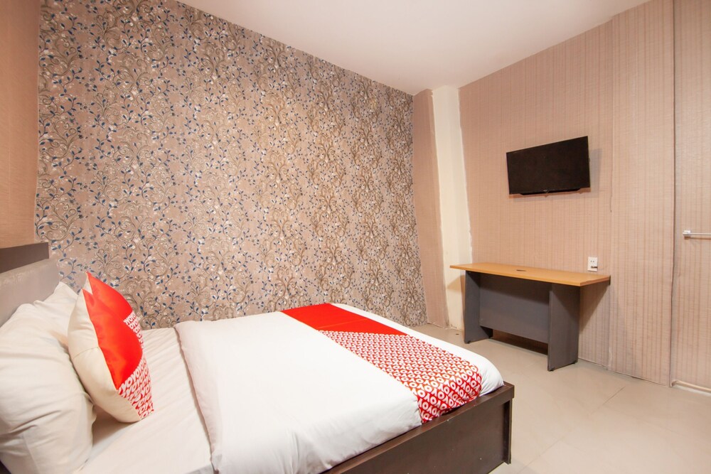 Residence 68 by OYO Rooms