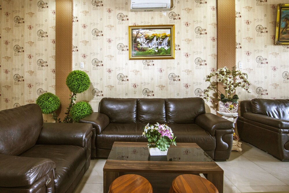 Residence 68 by OYO Rooms