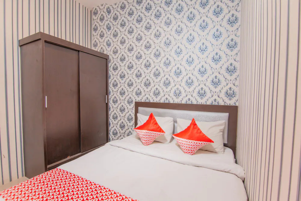 Residence 68 by OYO Rooms