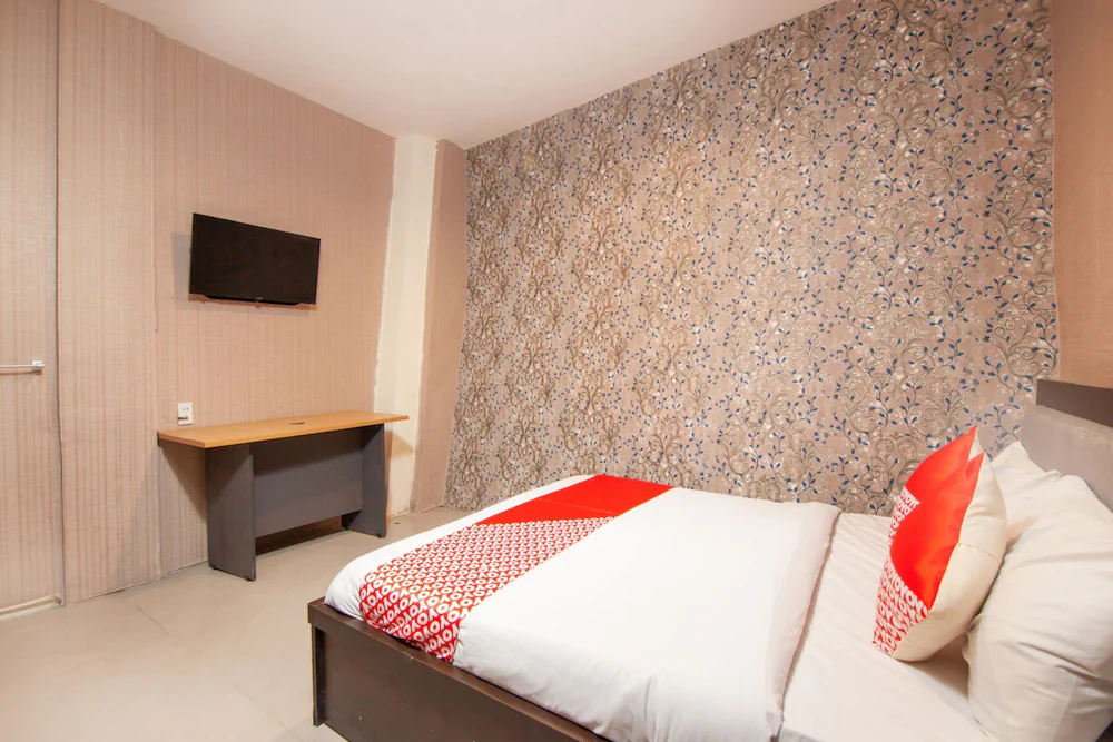 Residence 68 by OYO Rooms
