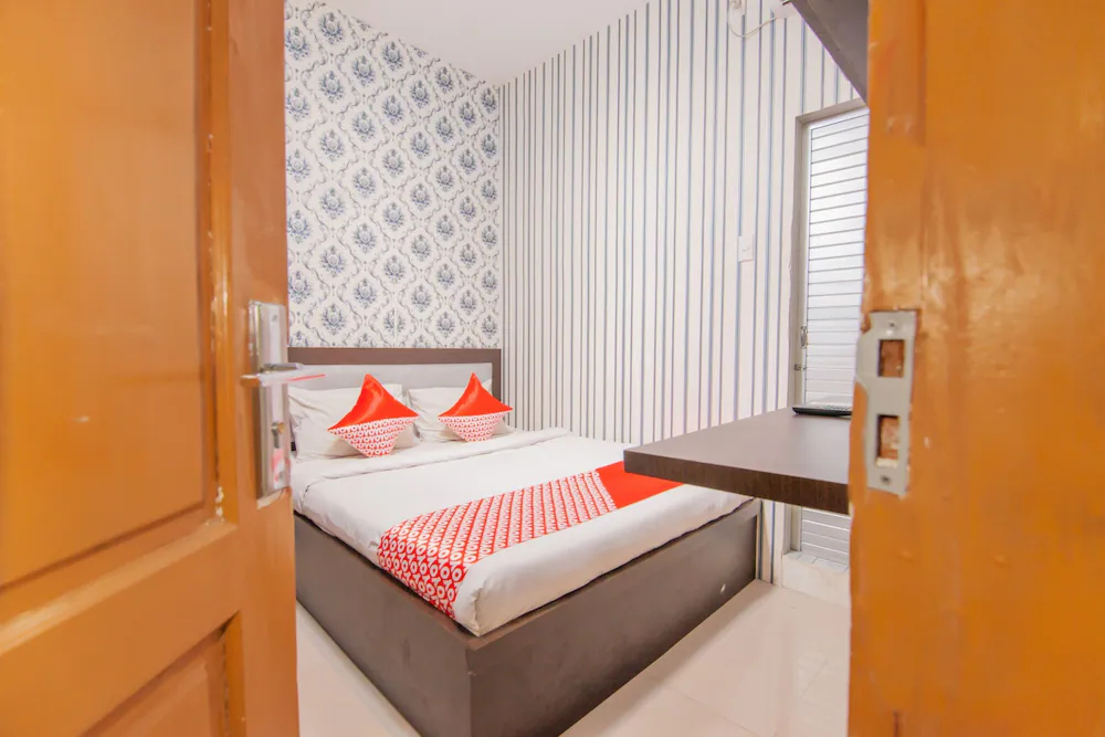 Residence 68 by OYO Rooms