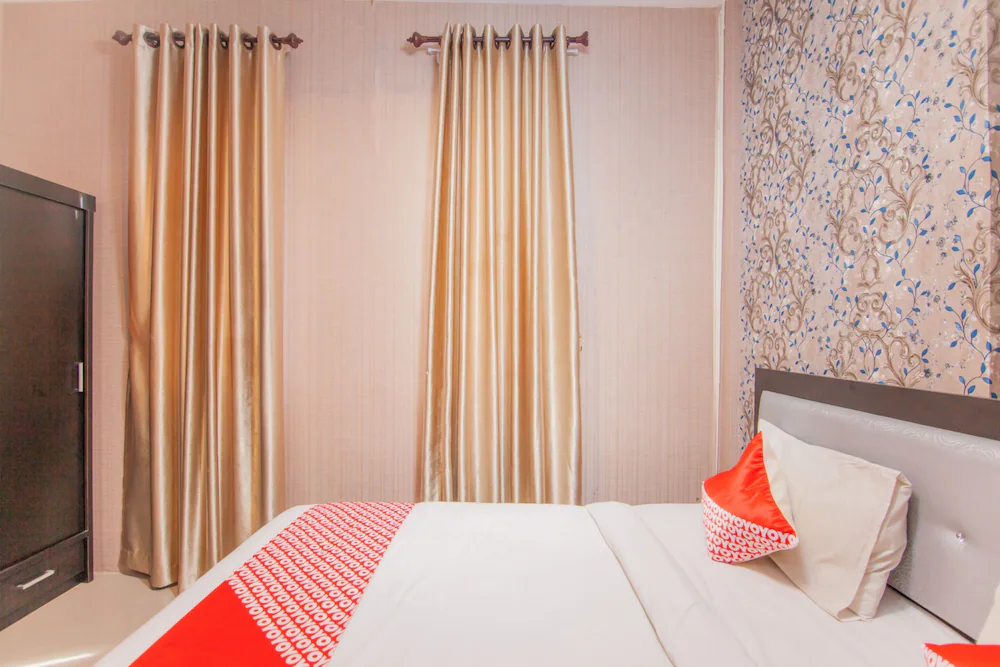 Residence 68 by OYO Rooms