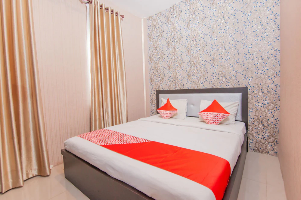 Residence 68 by OYO Rooms
