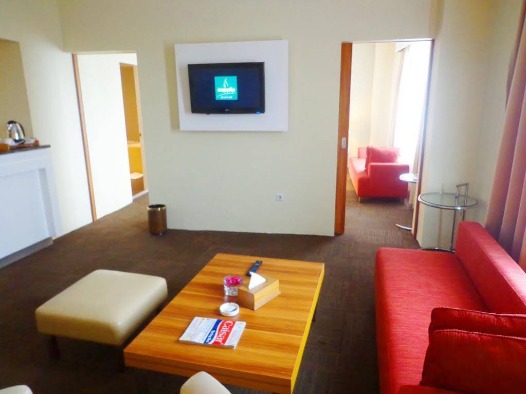 Sapadia Hotel Siantar