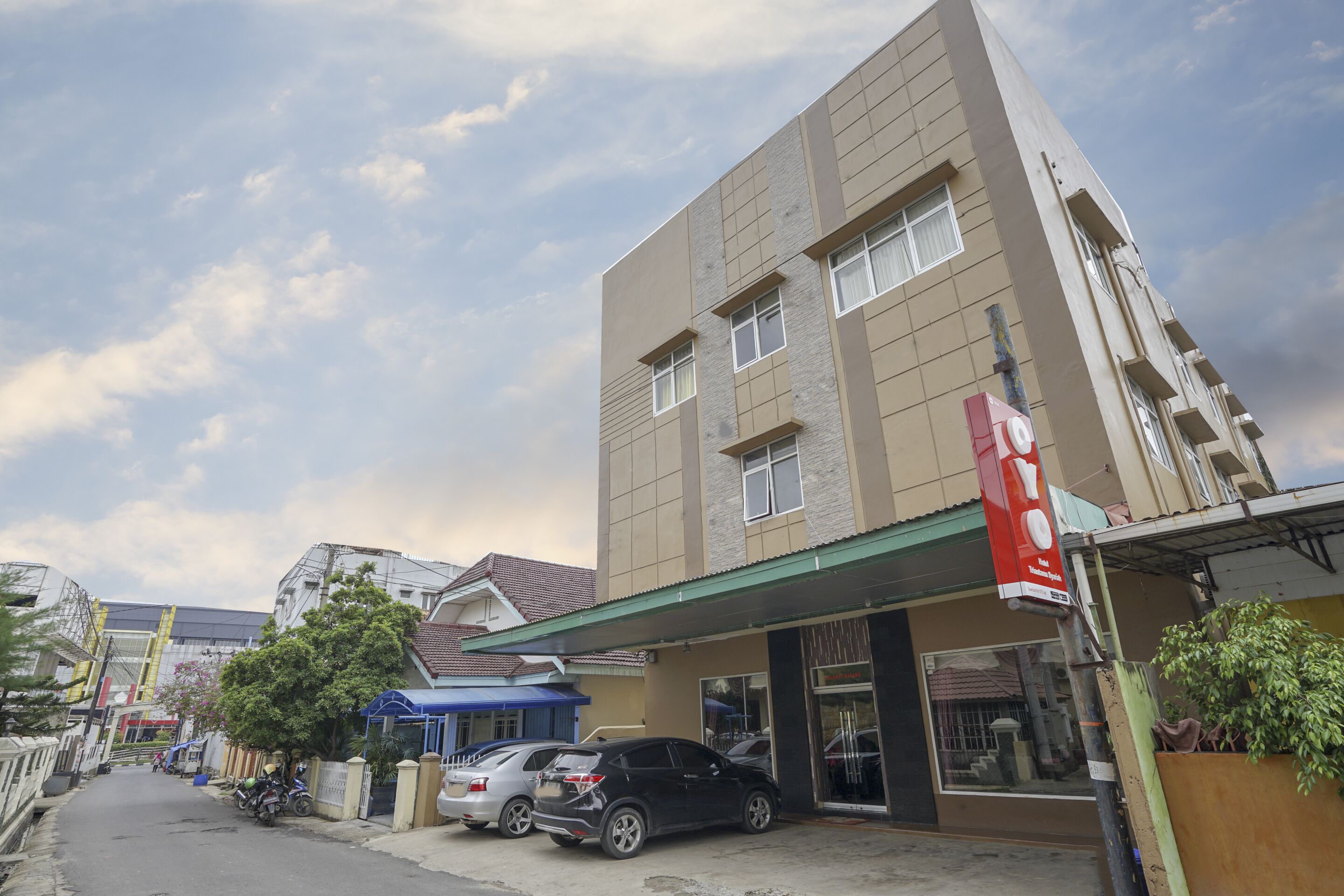 Hotel Aifih by OYO Rooms