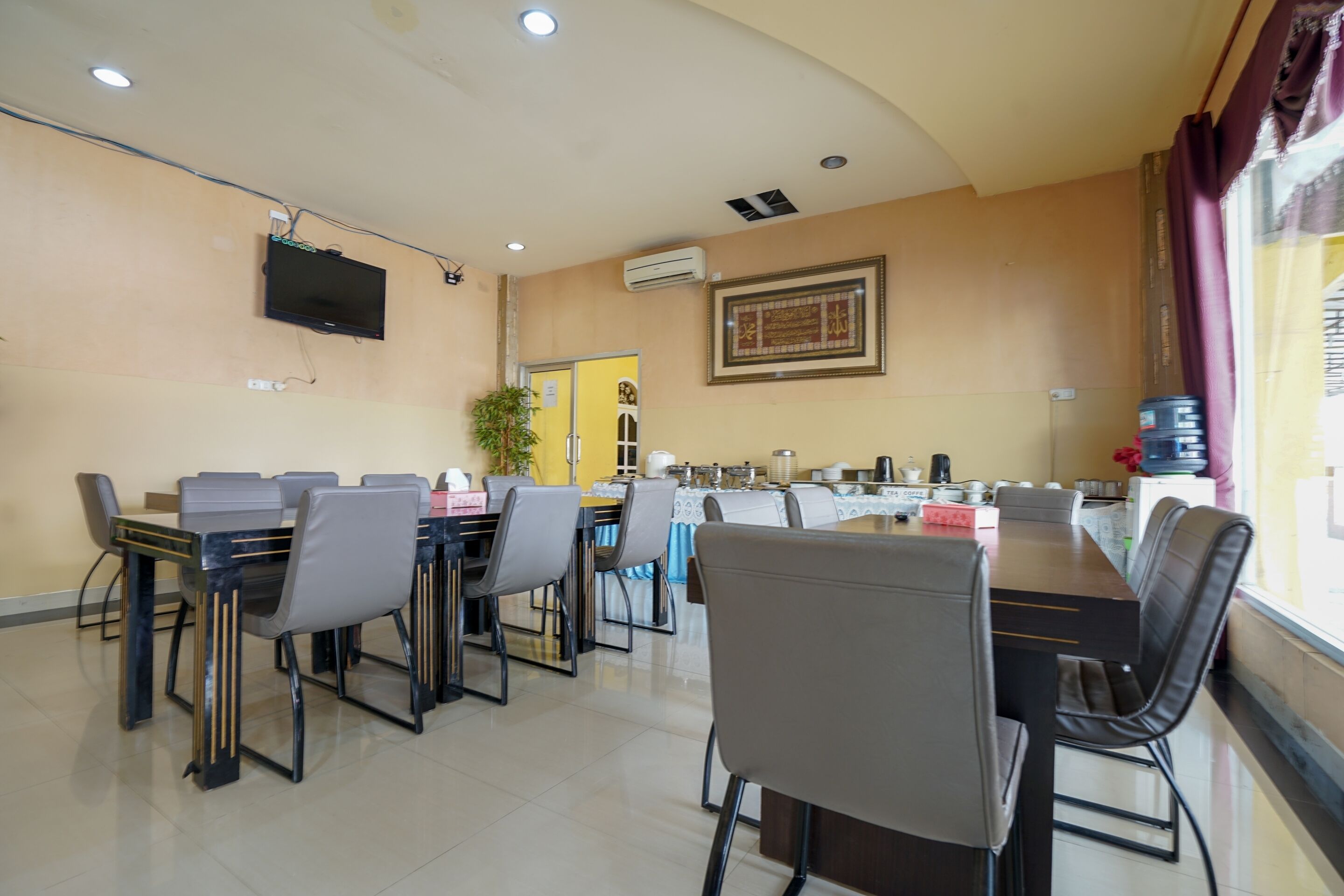 Hotel Aifih by OYO Rooms