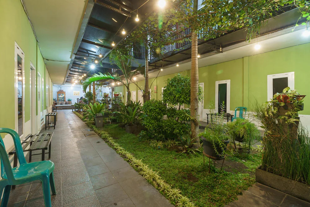 Note Hotel Syariah by OYO