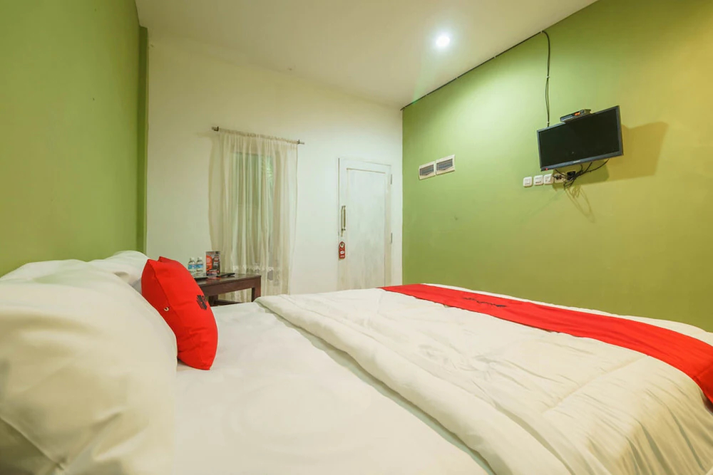 Note Hotel Syariah by OYO