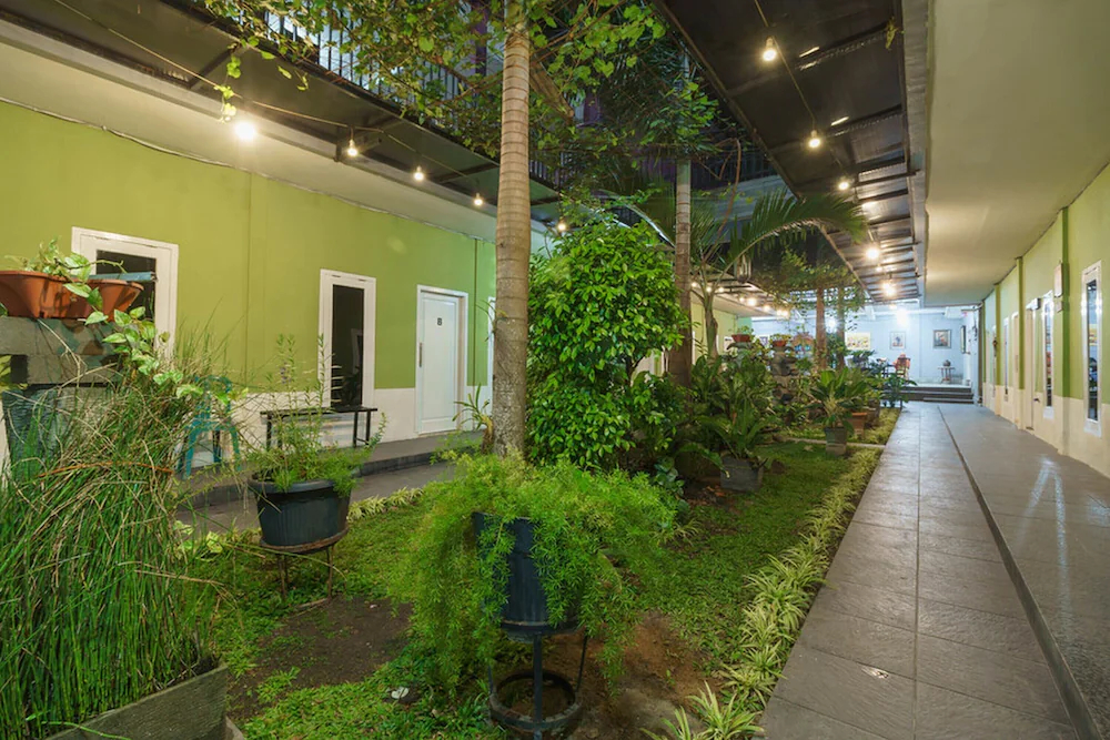 Note Hotel Syariah by OYO