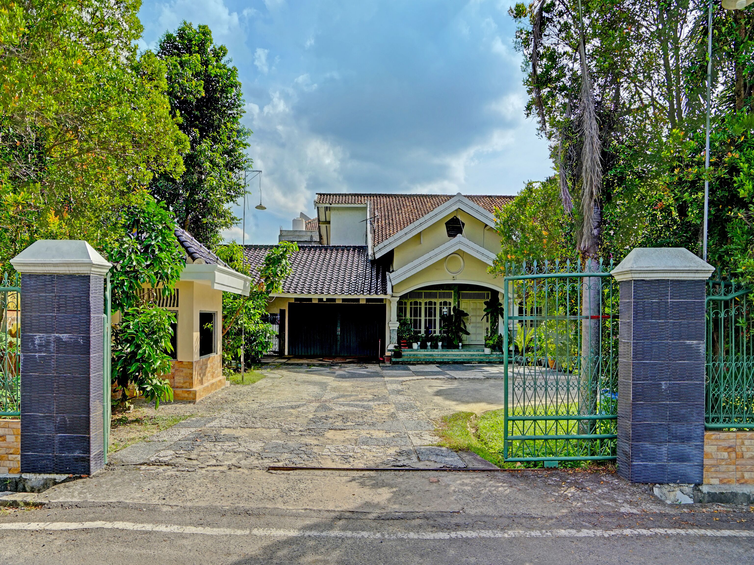 Taufik Kost Syariah by OYO