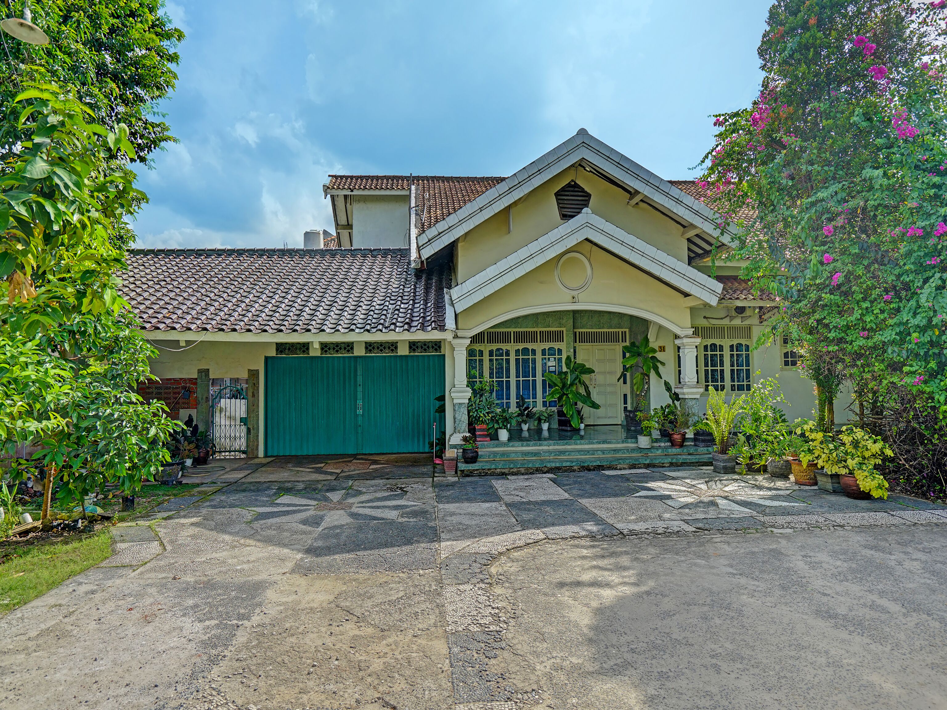 Taufik Kost Syariah by OYO