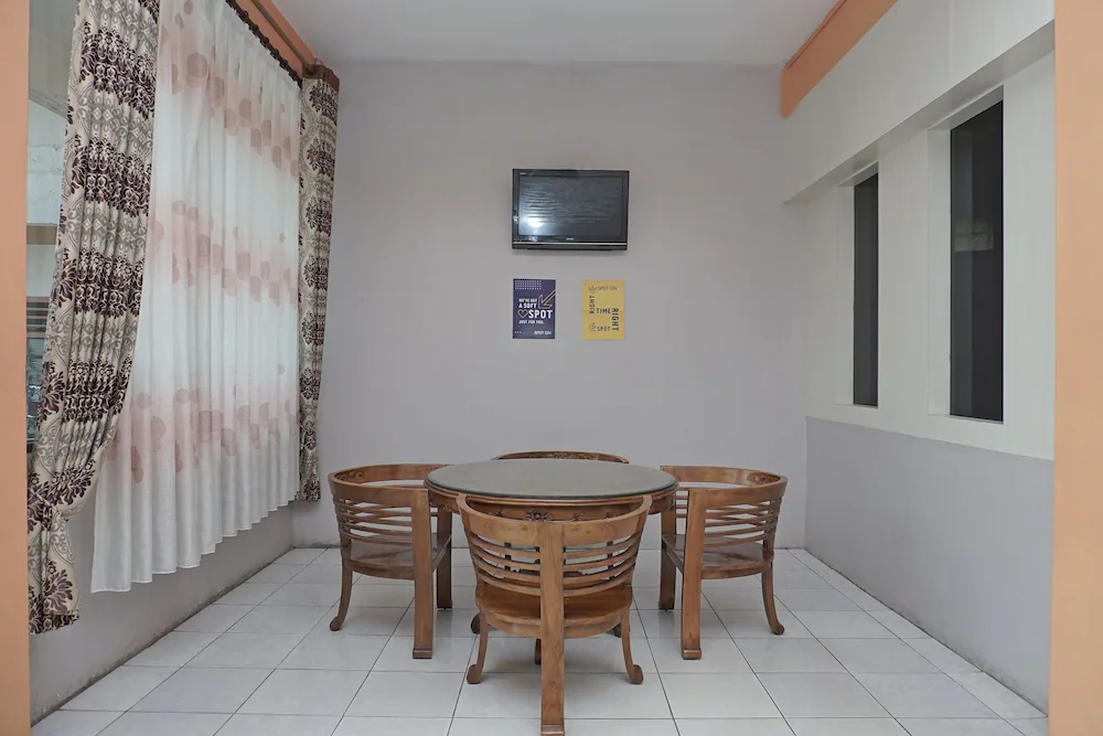 Hotel Gunung Sar by OYO Rooms