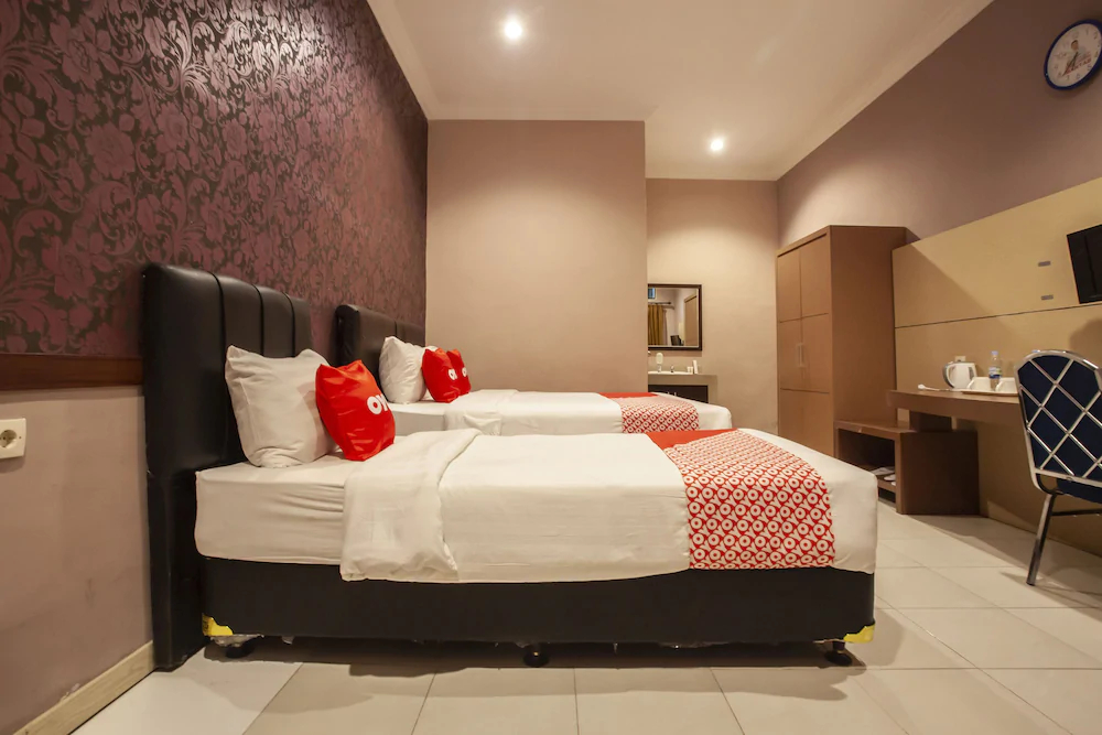 Wisma Sunshine by OYO Rooms
