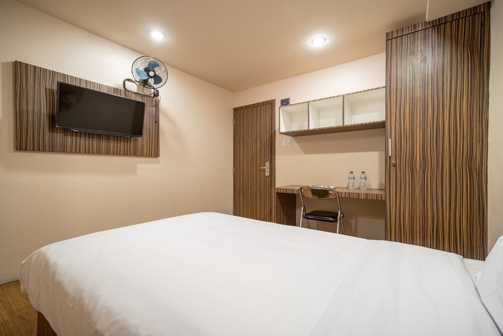 Hotel Harley by OYO Rooms