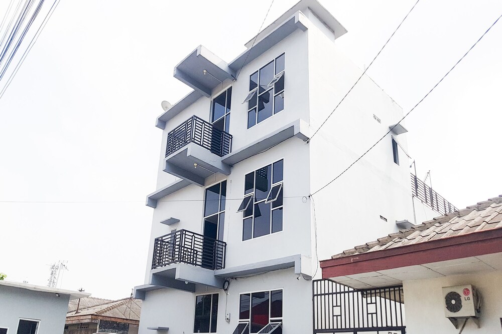 Hotel Harley by OYO Rooms