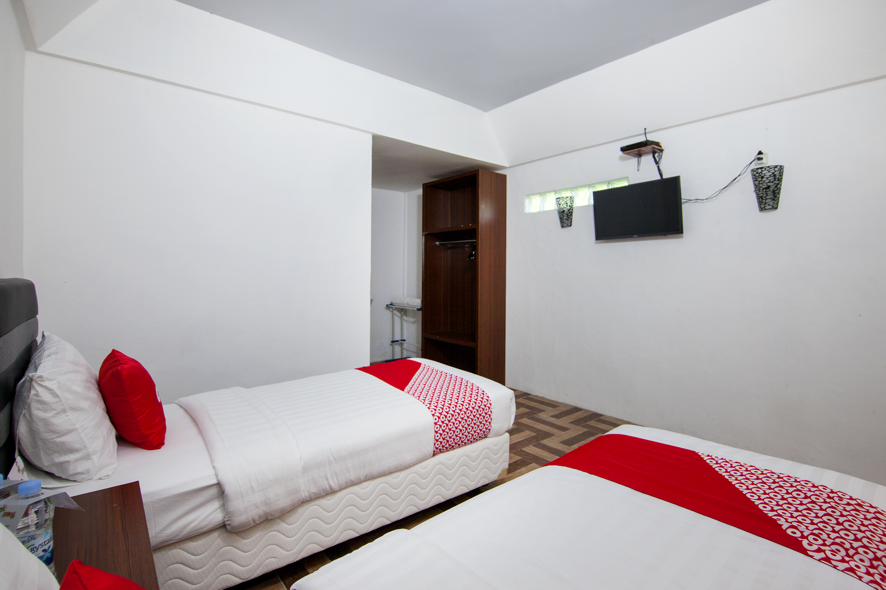 Dg Inn by OYO Rooms