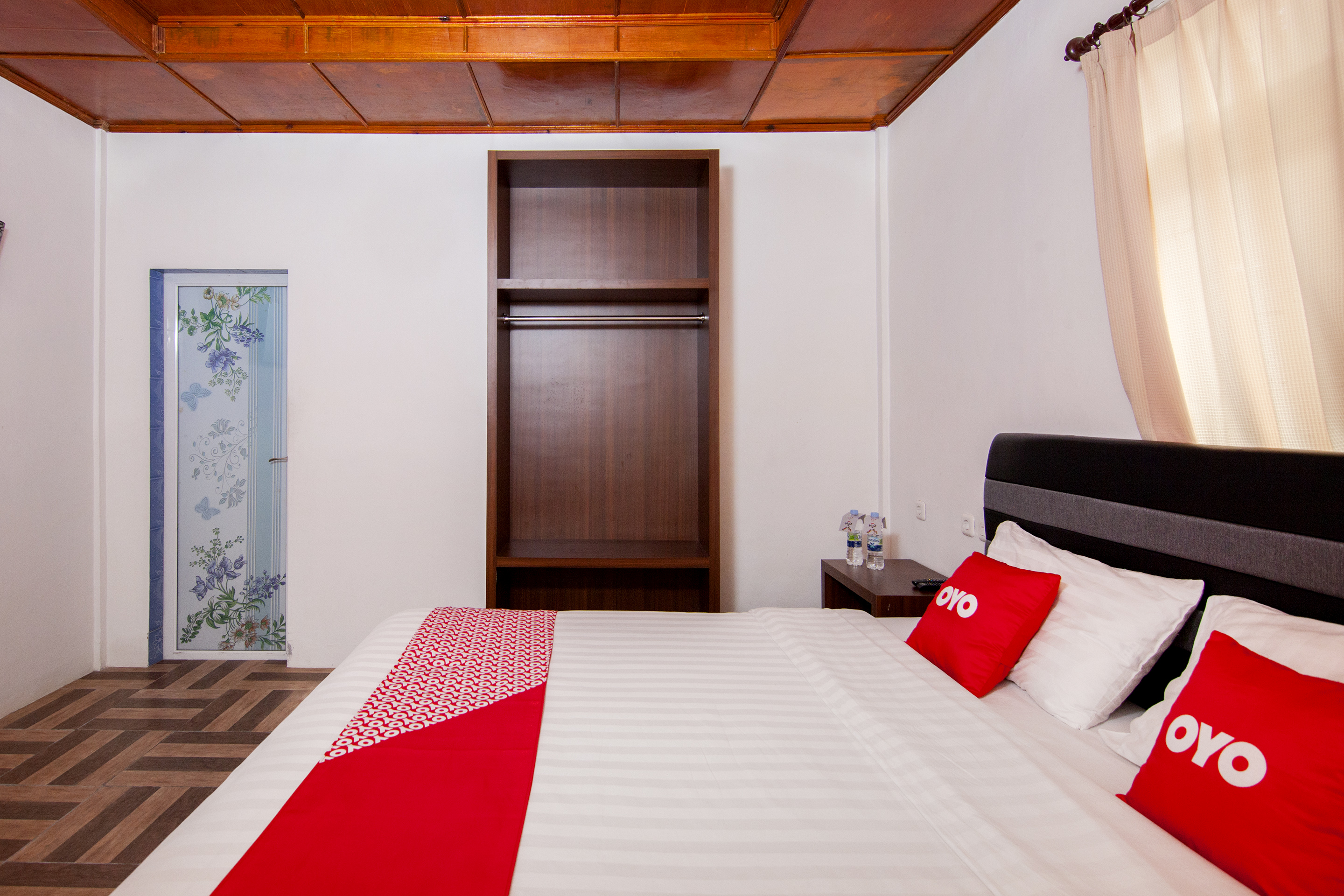 Dg Inn by OYO Rooms