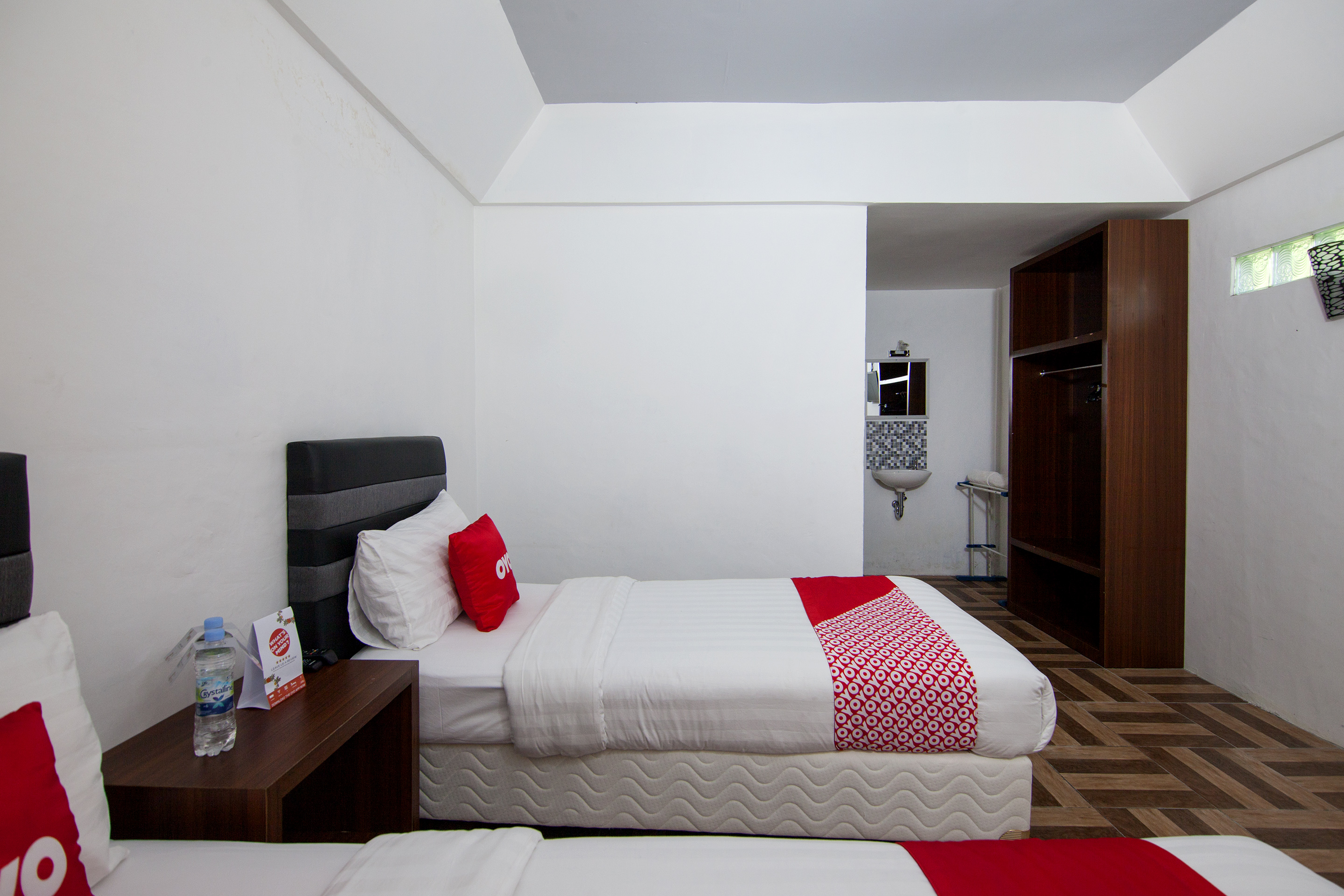 Dg Inn by OYO Rooms
