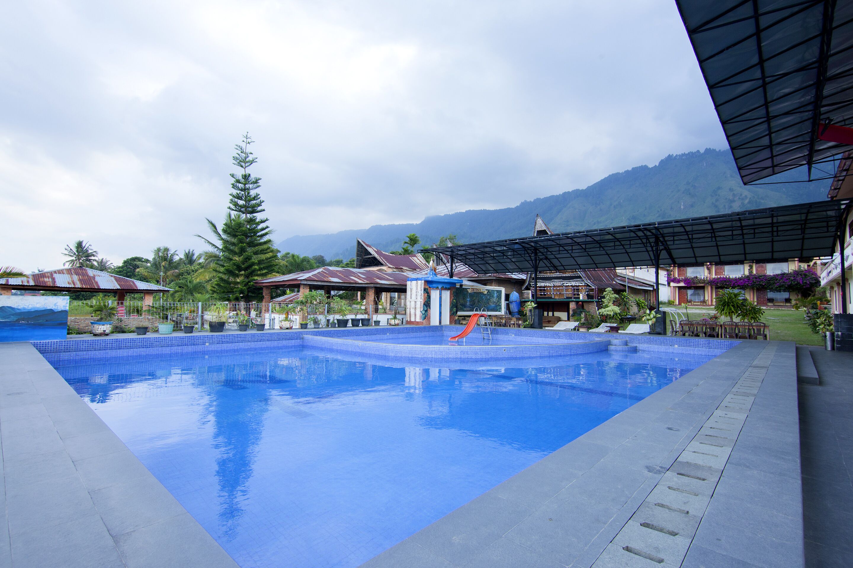 Thyesza Hotel by OYO Rooms