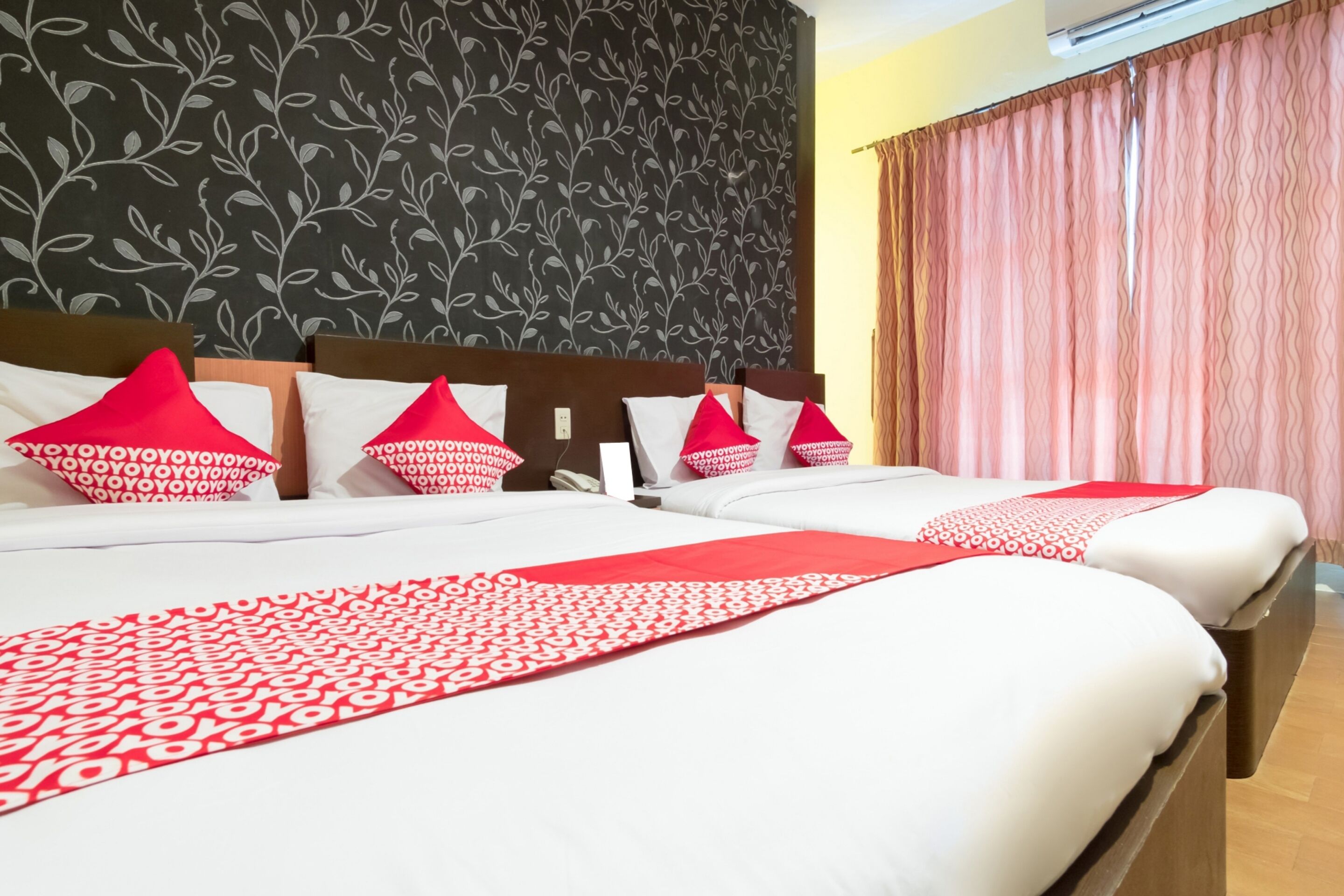 Thyesza Hotel by OYO Rooms