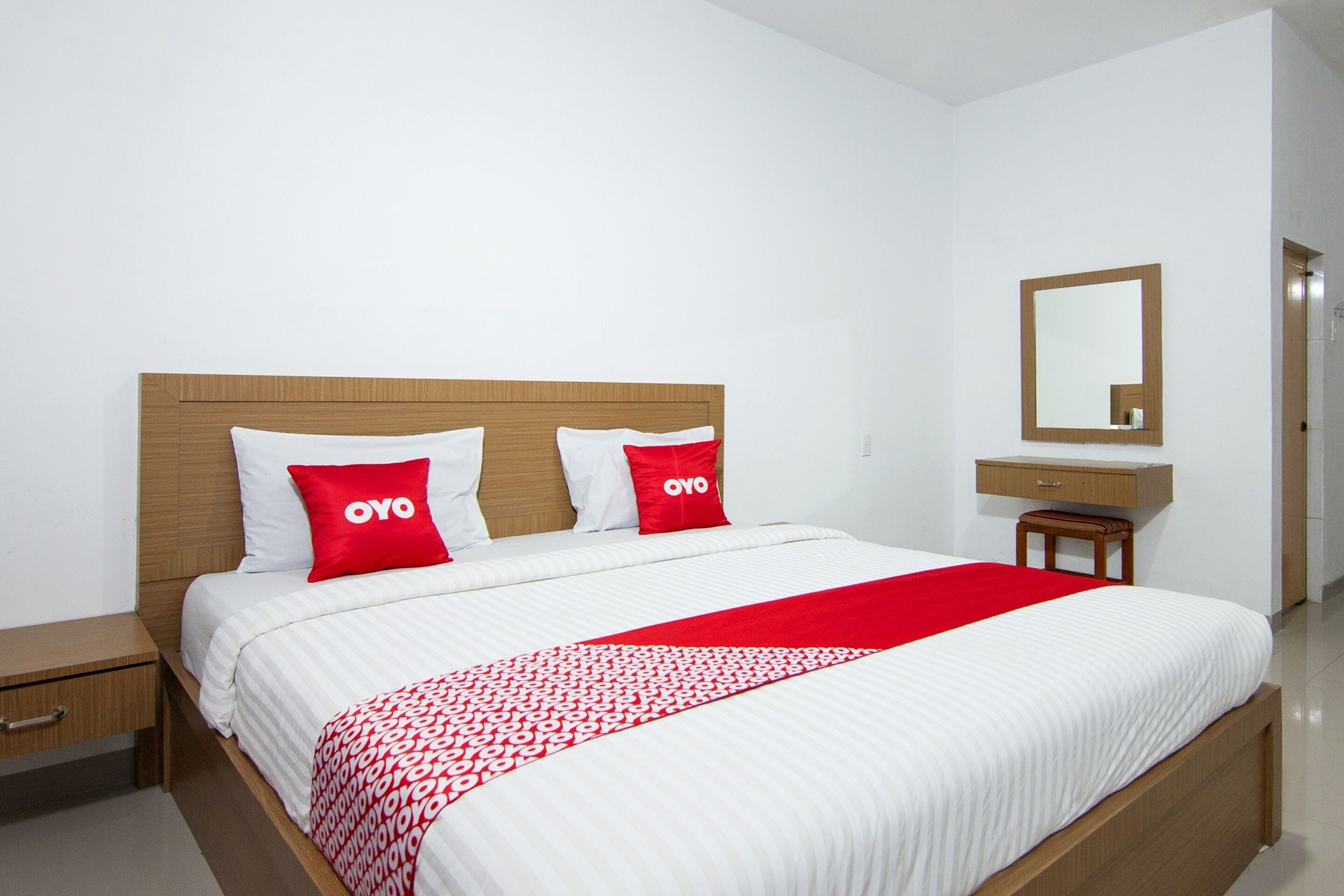 Thyesza Hotel by OYO Rooms