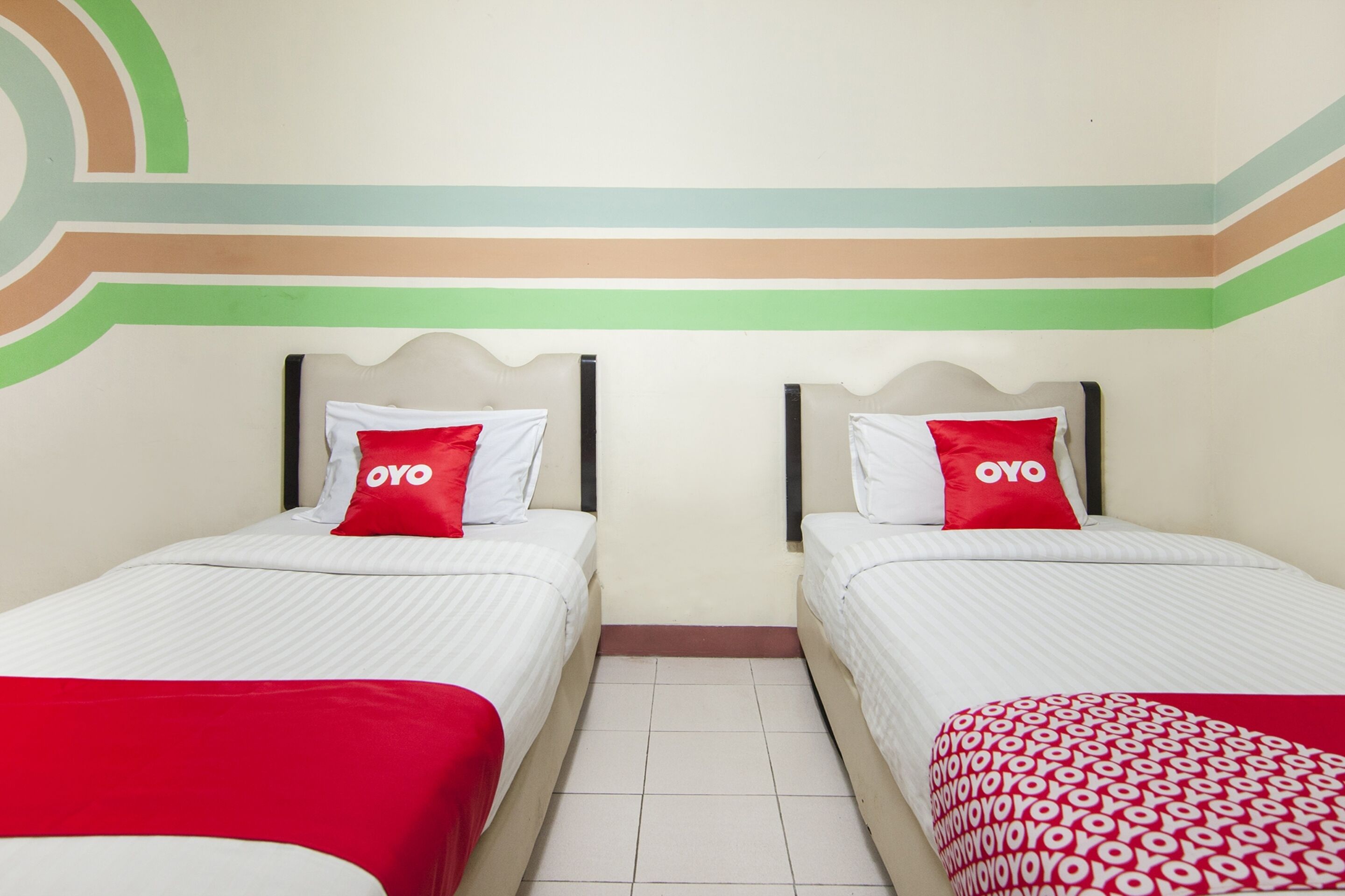 Thyesza Hotel by OYO Rooms