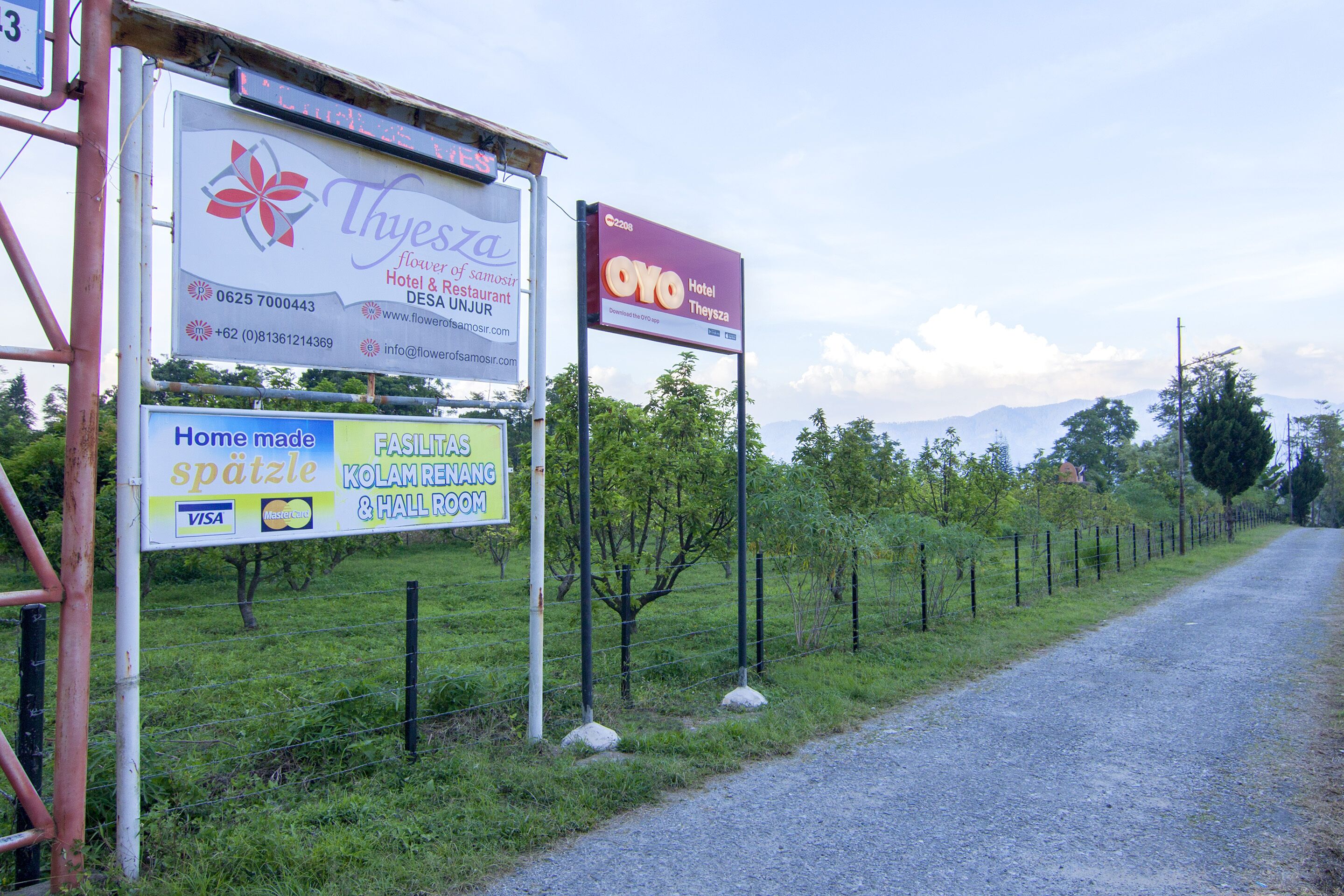 Thyesza Hotel by OYO Rooms