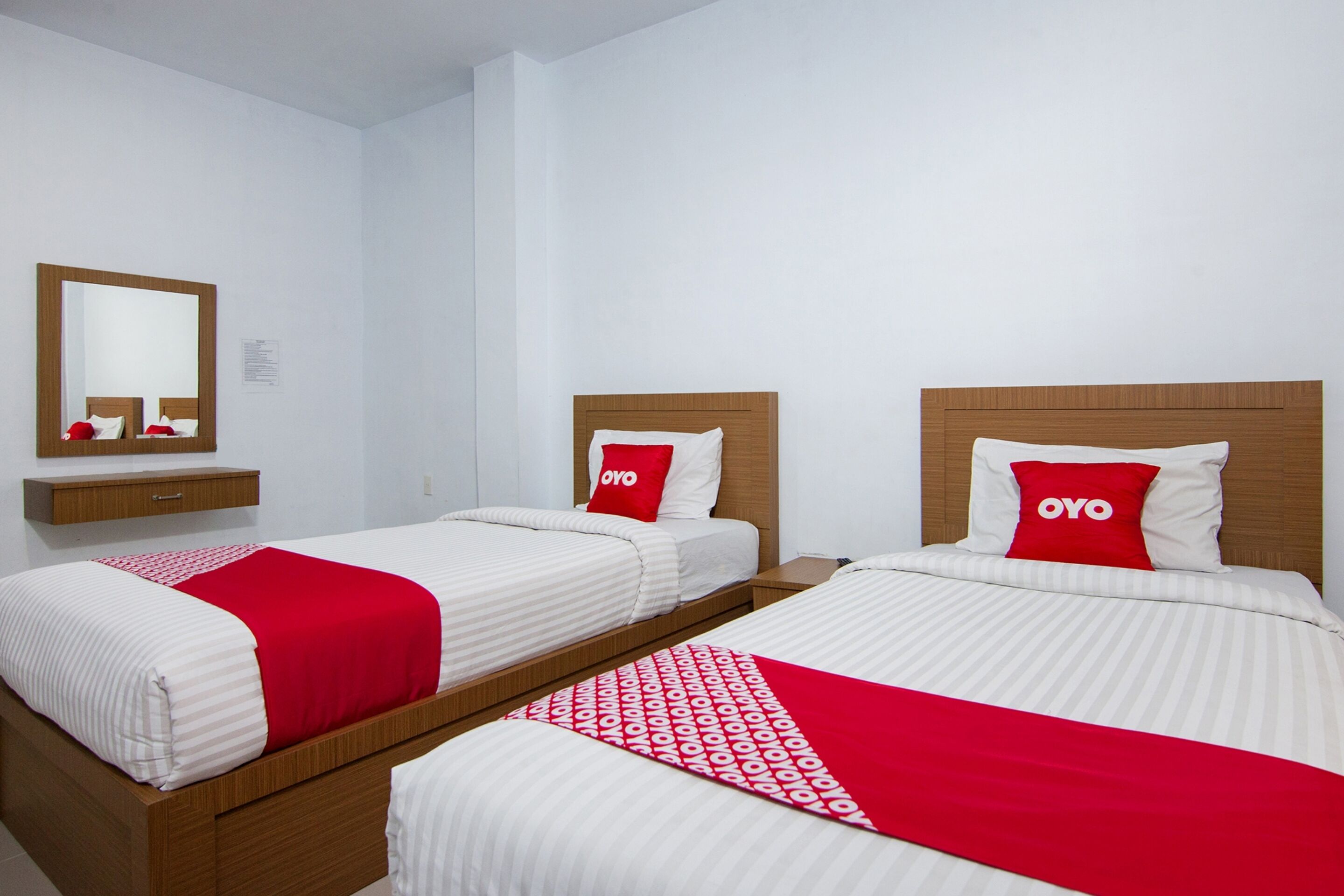 Thyesza Hotel by OYO Rooms