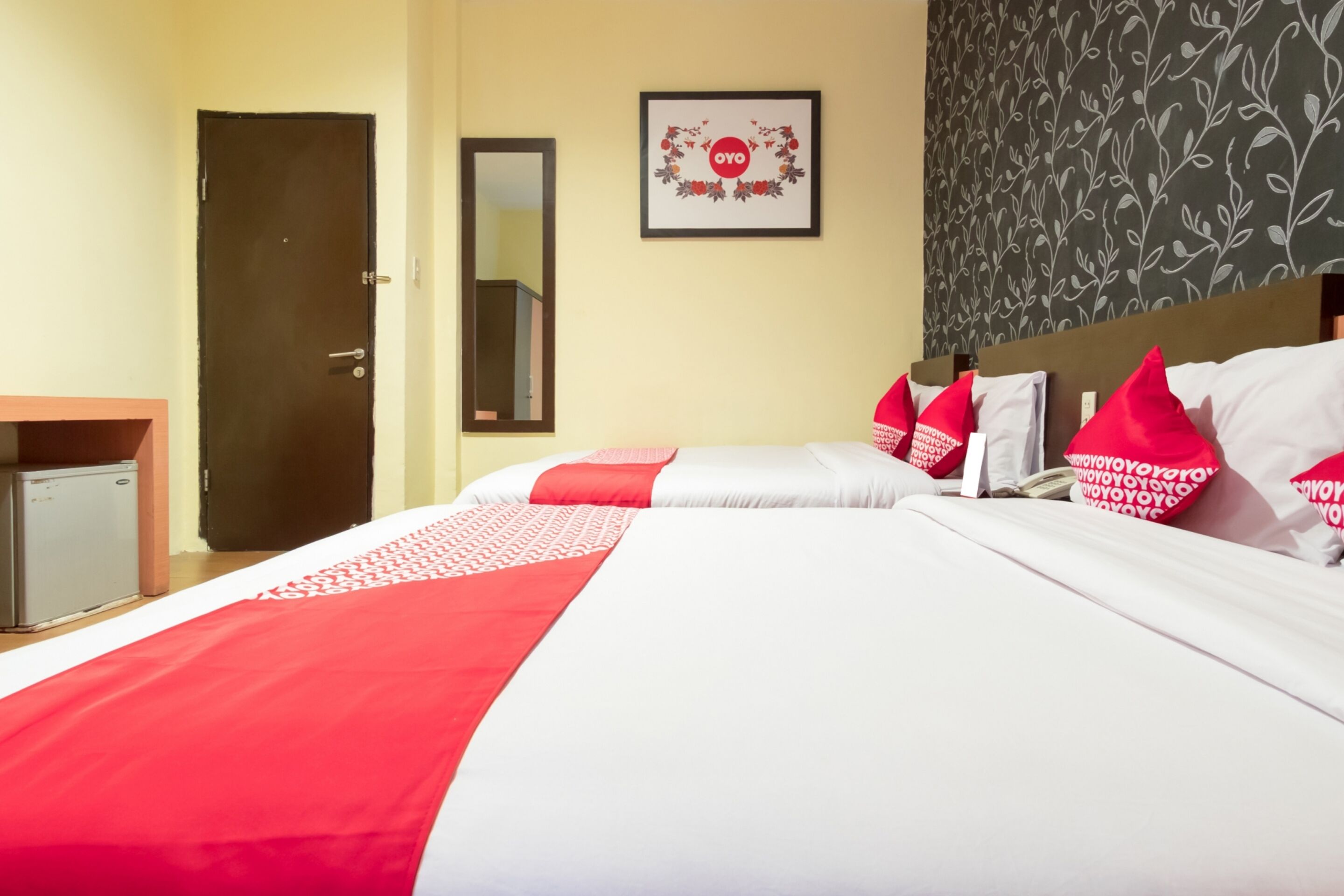 Thyesza Hotel by OYO Rooms