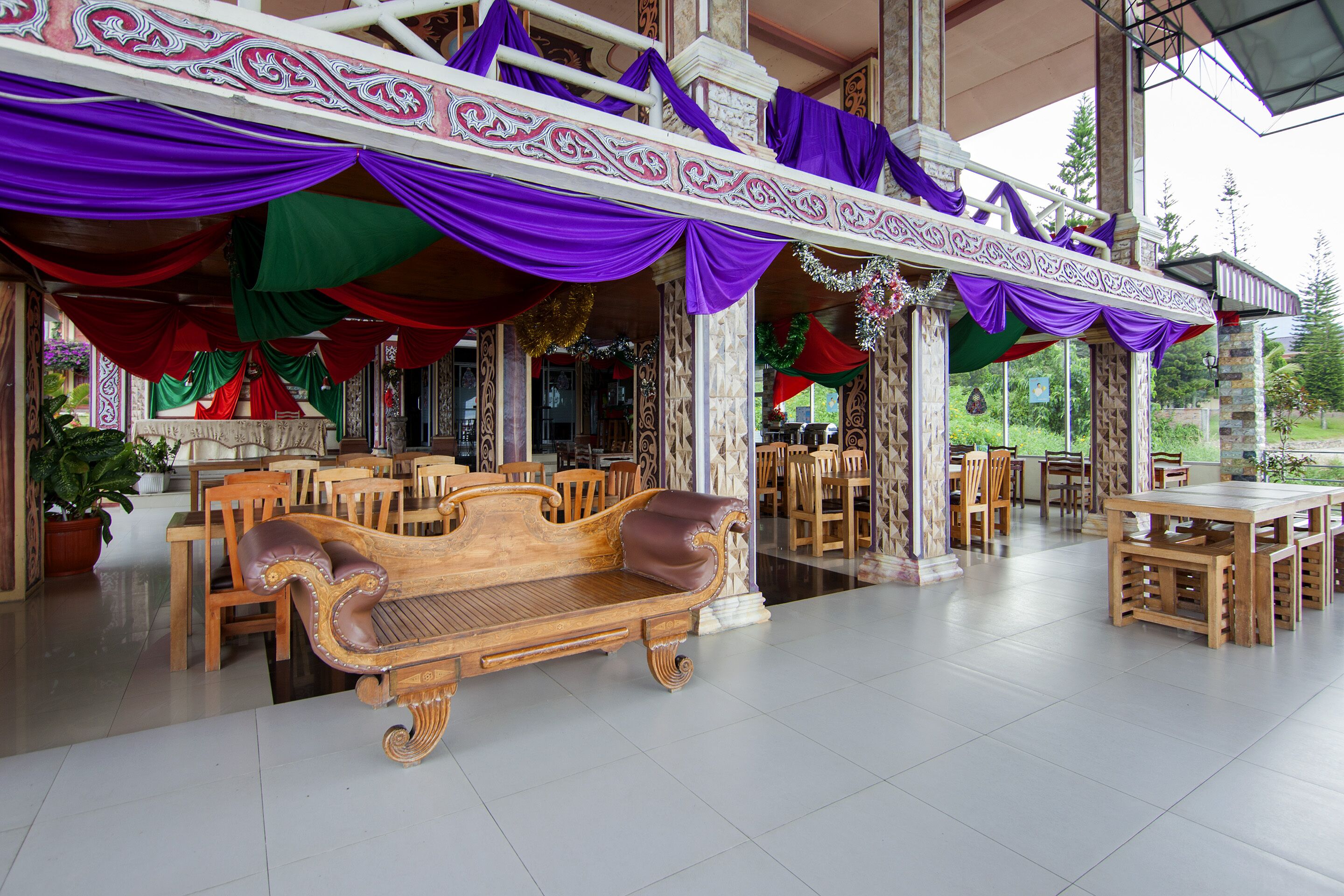 Thyesza Hotel by OYO Rooms