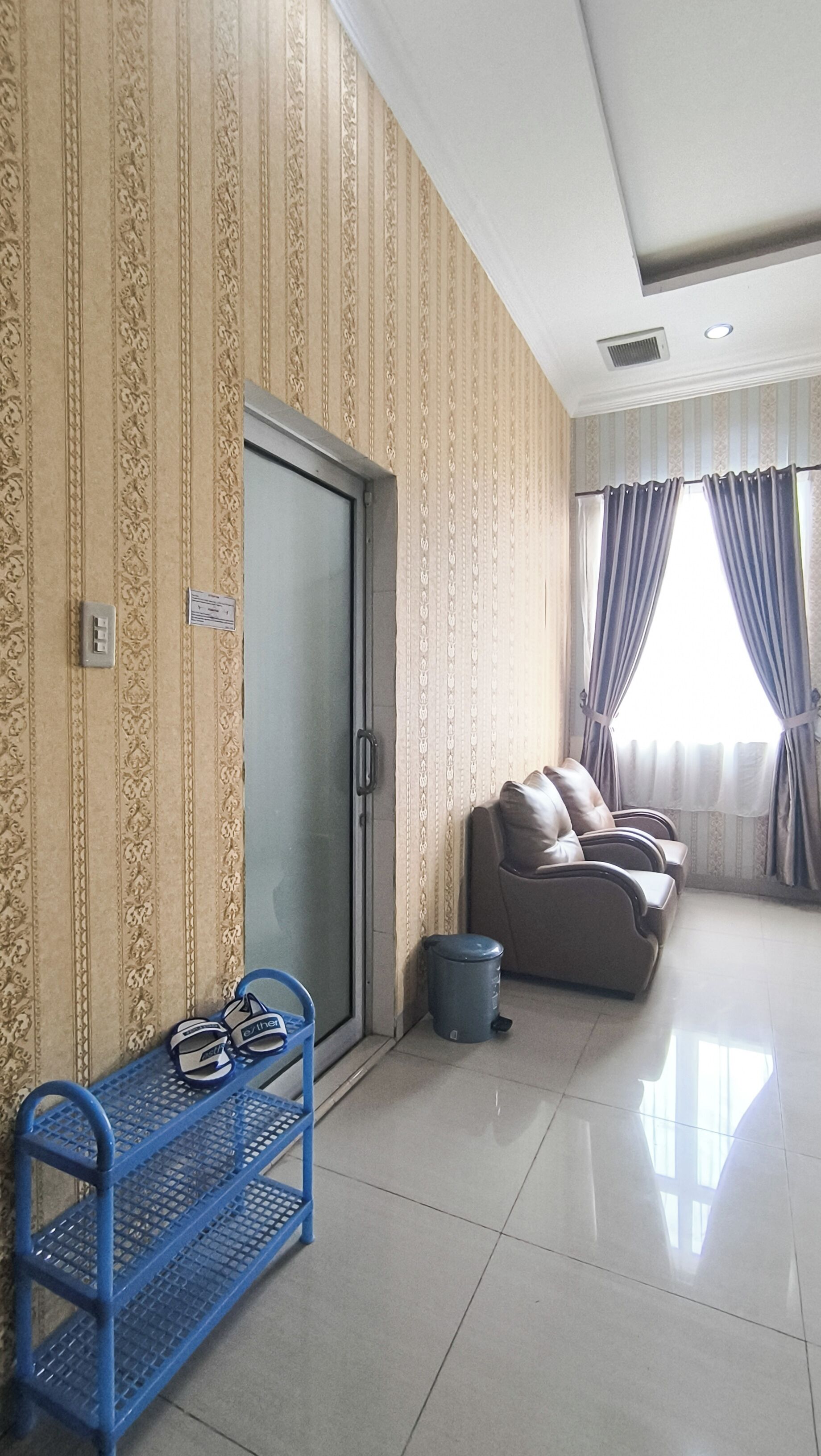 Esther Hotel