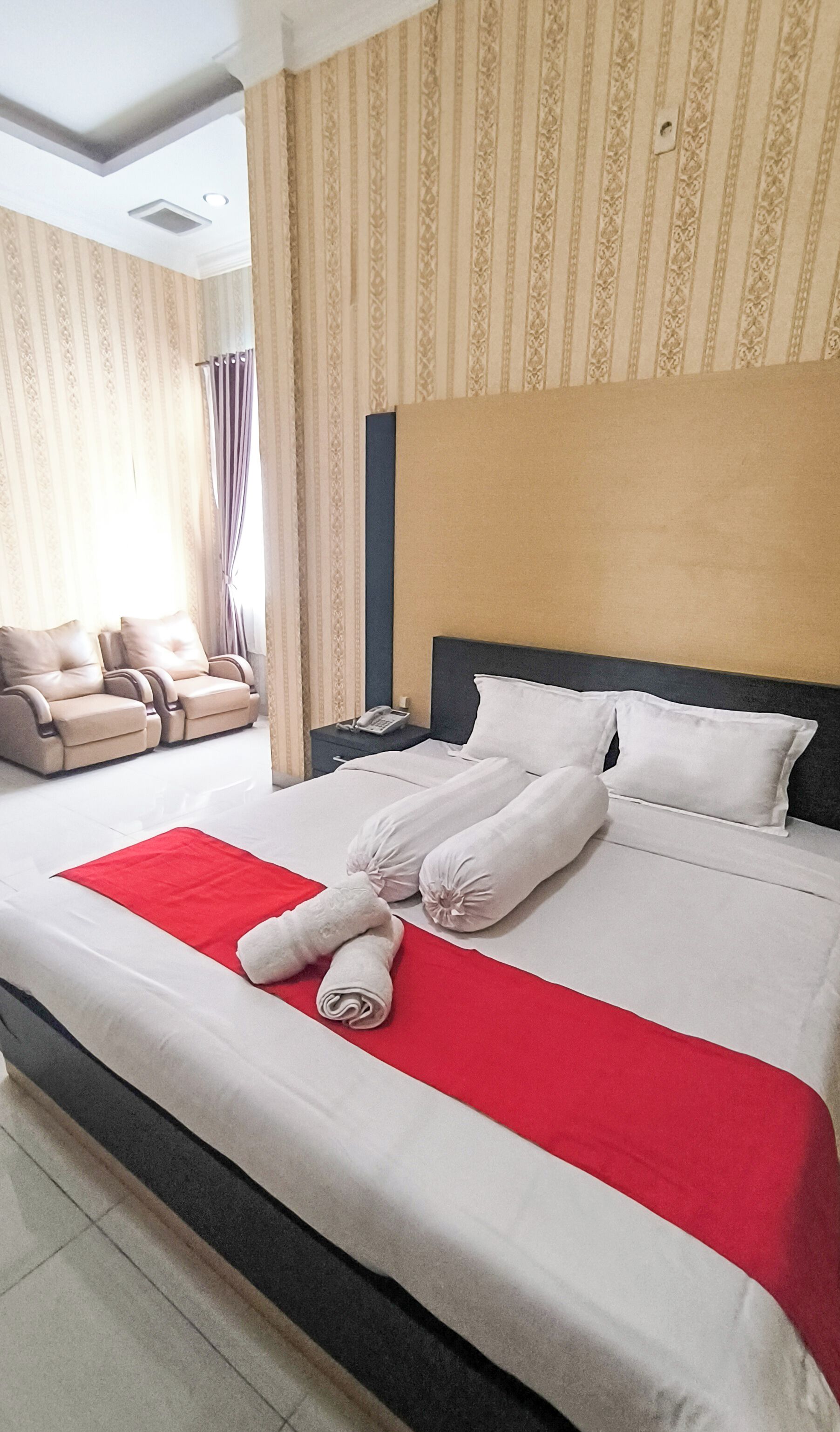 Esther Hotel