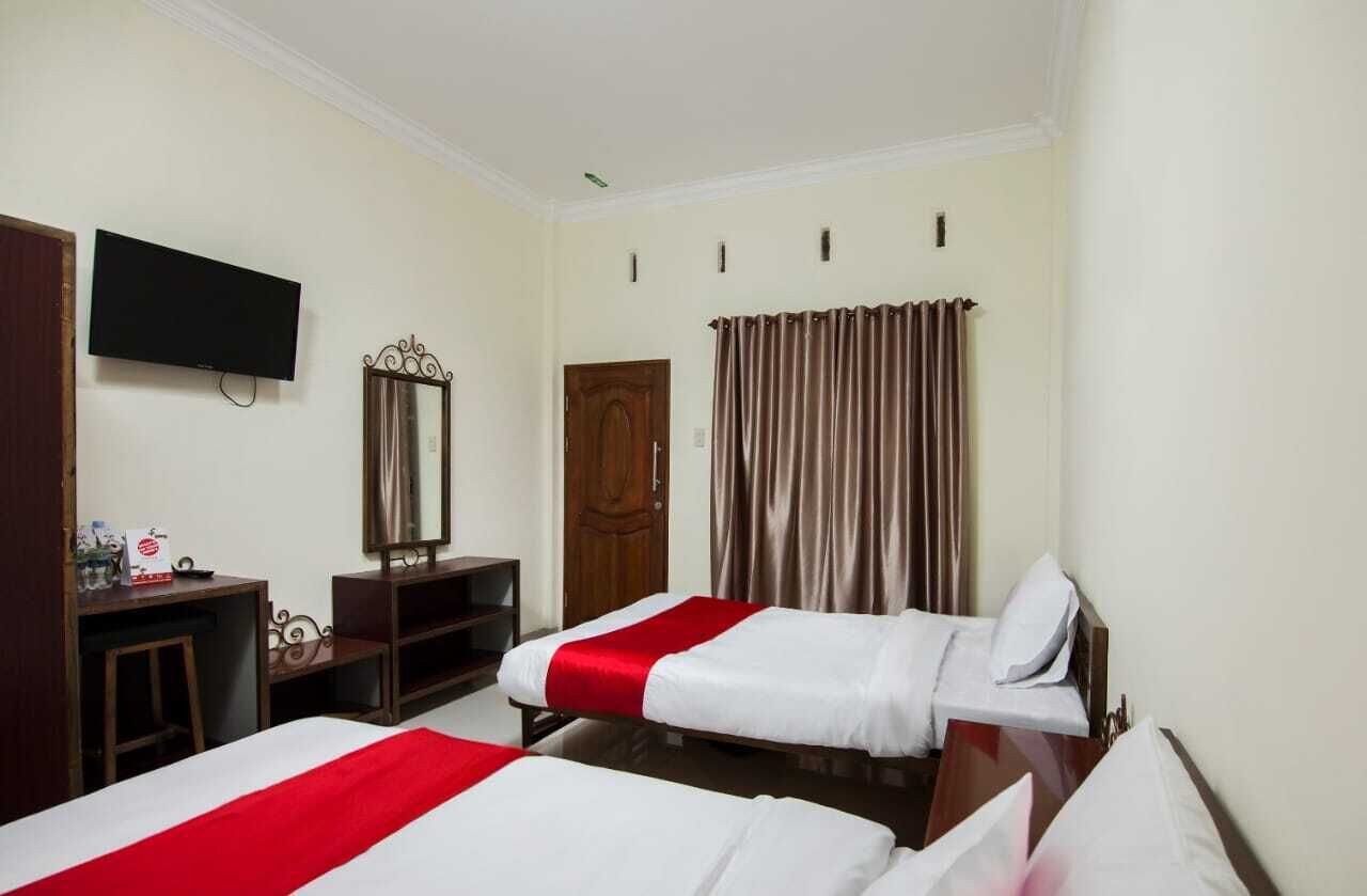 Esther Hotel