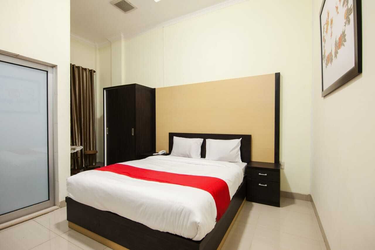 Esther Hotel