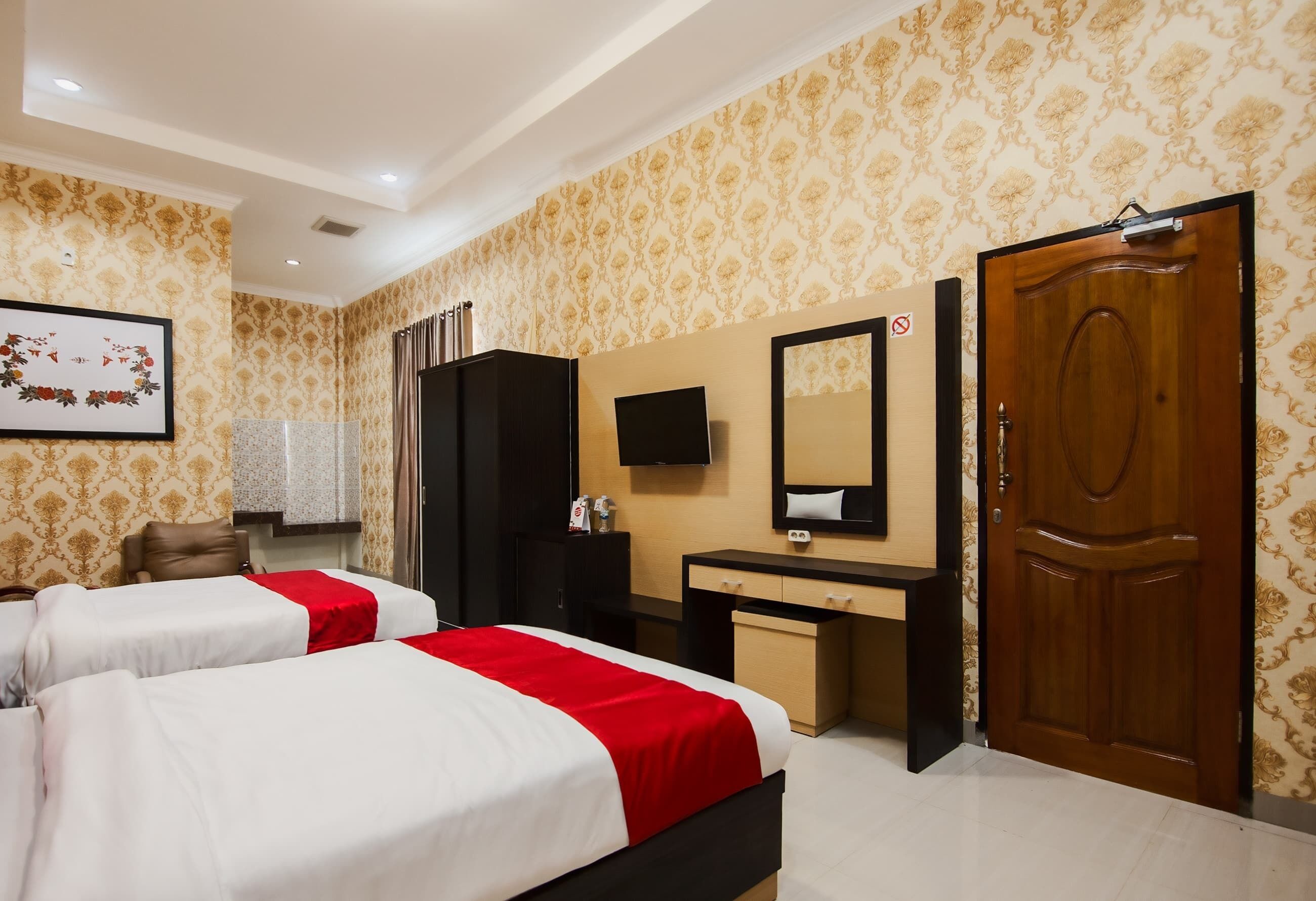 Esther Hotel