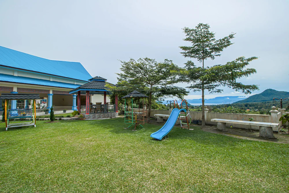 New Resort Almond